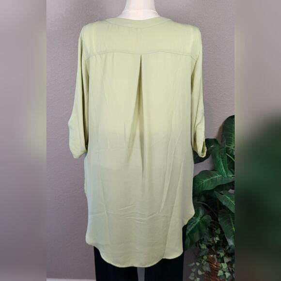 CATO Light Sage Green Solid V-Neck Top – Plus Size 18/20W or 2X - Picture 4 of 10